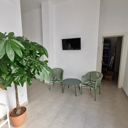 Nina Rooms&apartments ليتسانو