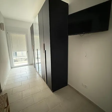 Nina Rooms&apartments شقة *